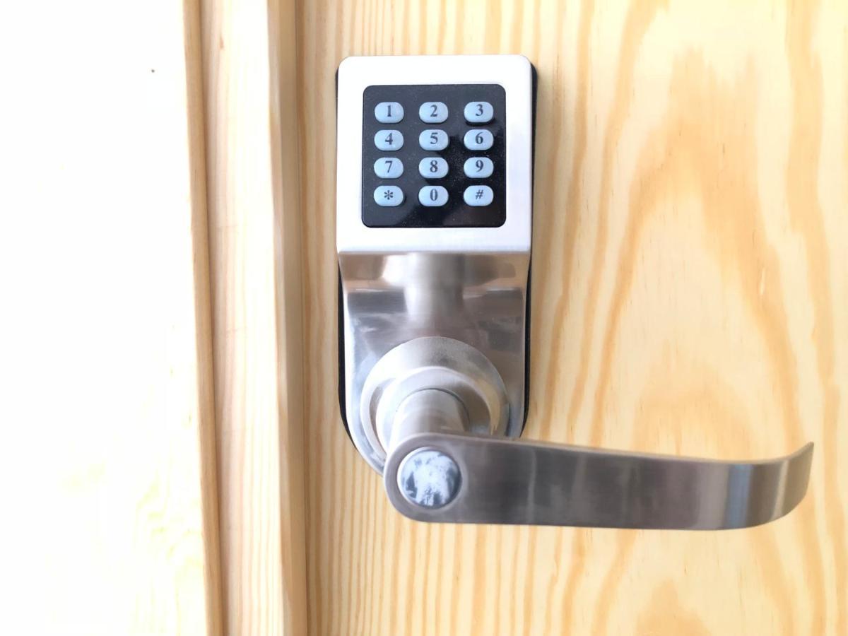 伊比萨纳尼克客房酒店 圣埃乌拉利亚 外观 照片
